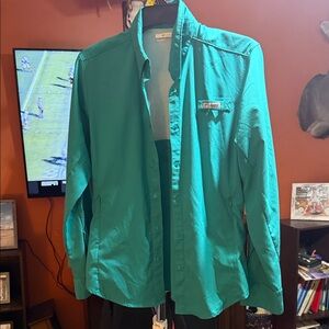 Columbia Green Button-Up Shirt